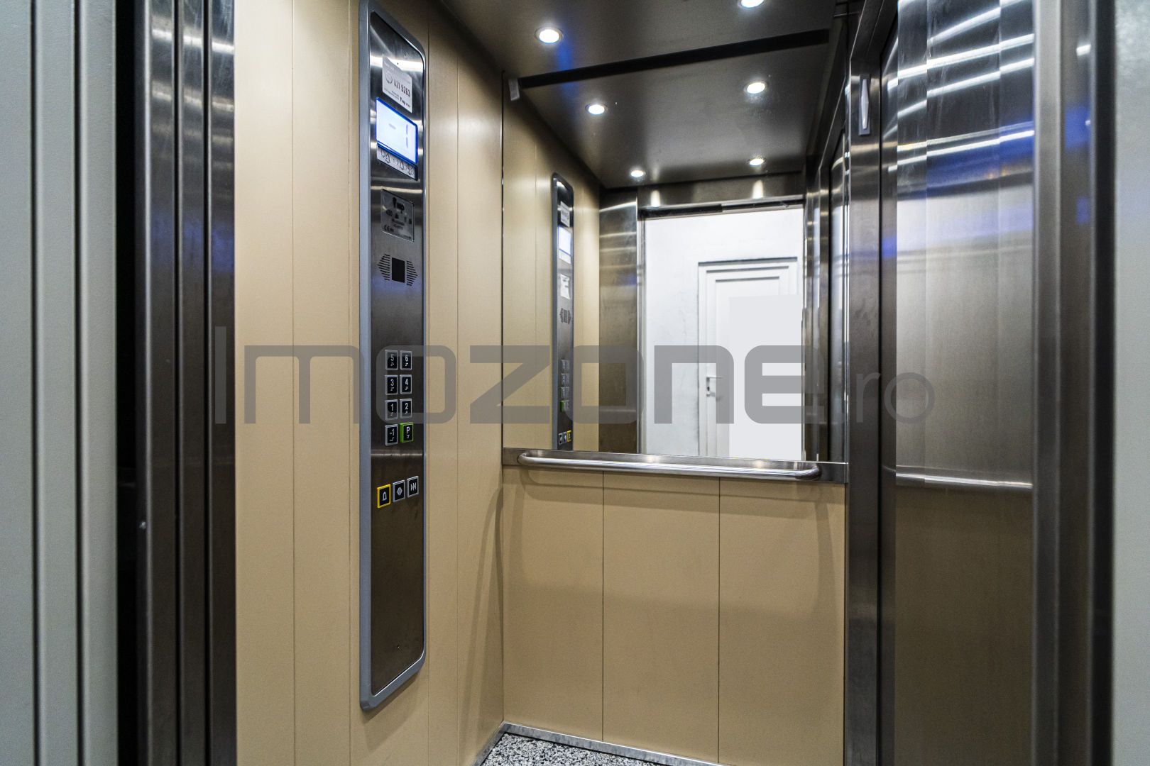 Plaza Mall, 2 camere, decomandat, 60 mp, etaj 2, mobilat, parcare subsol, boxa - Poză 17