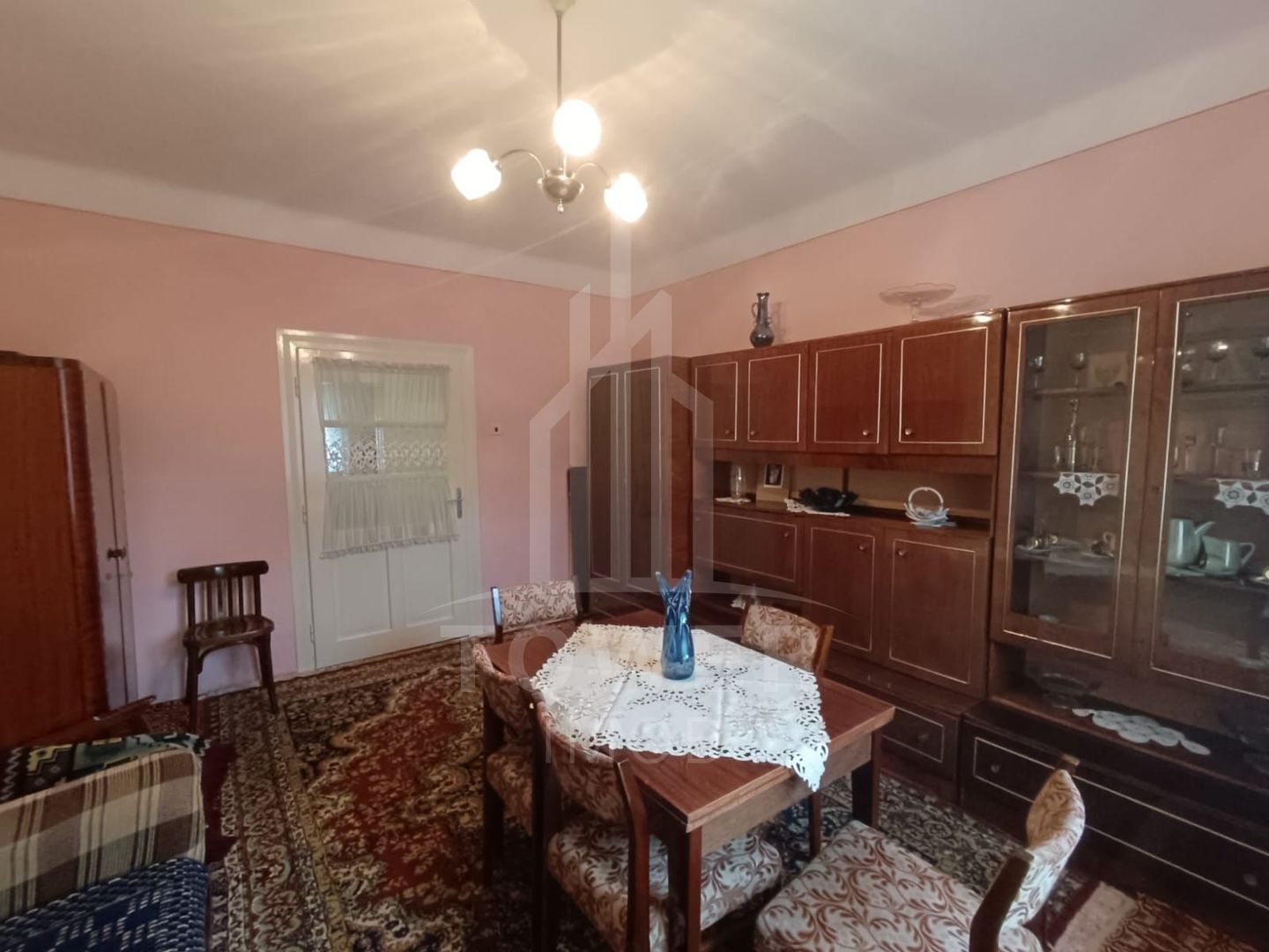 Casă tradițională de vânzare în Poiana Sibiului - Poză 7