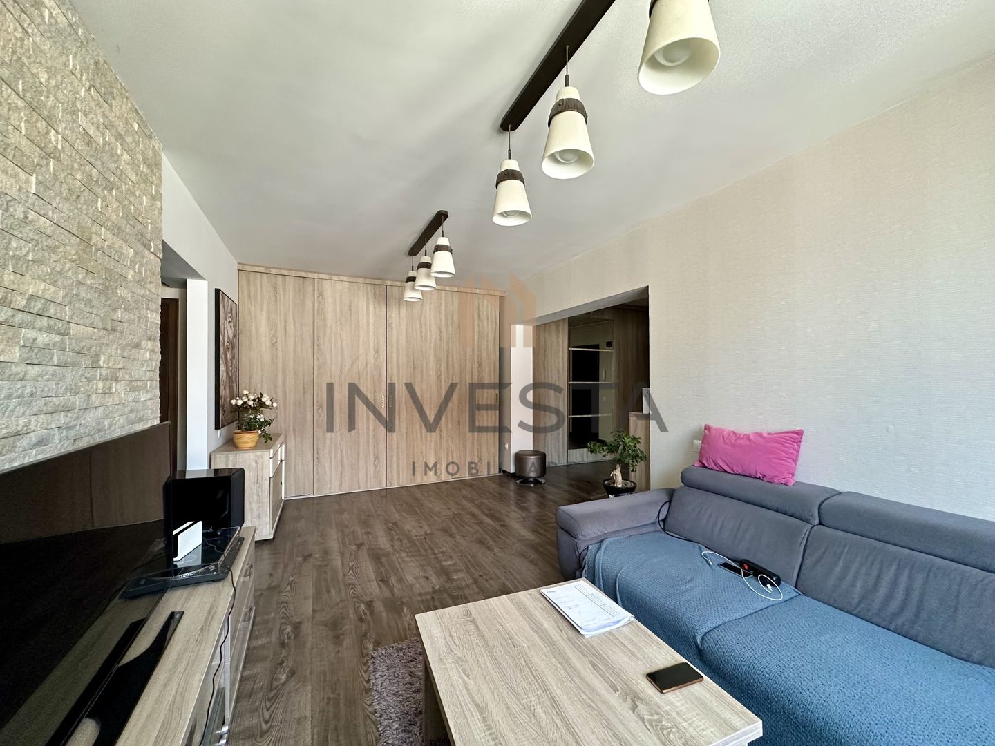 Apartament cu 3 camere si 2 parcari de inchiriat in Andrei Muresanu - Poză 2