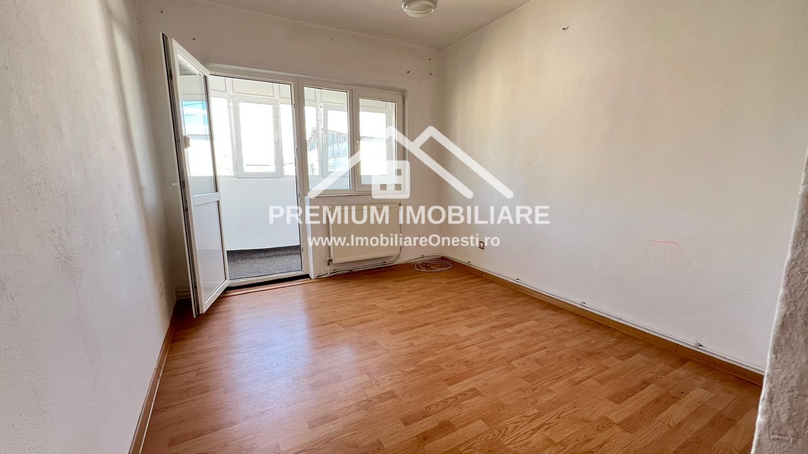 Apartament 4 camere, decomandat – Zona de Jos - Poză 4