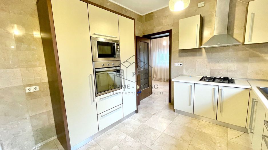 VILA CU 6 CAMERE LA INCHIRIERE IN ZONA PIPERA - Poză 3