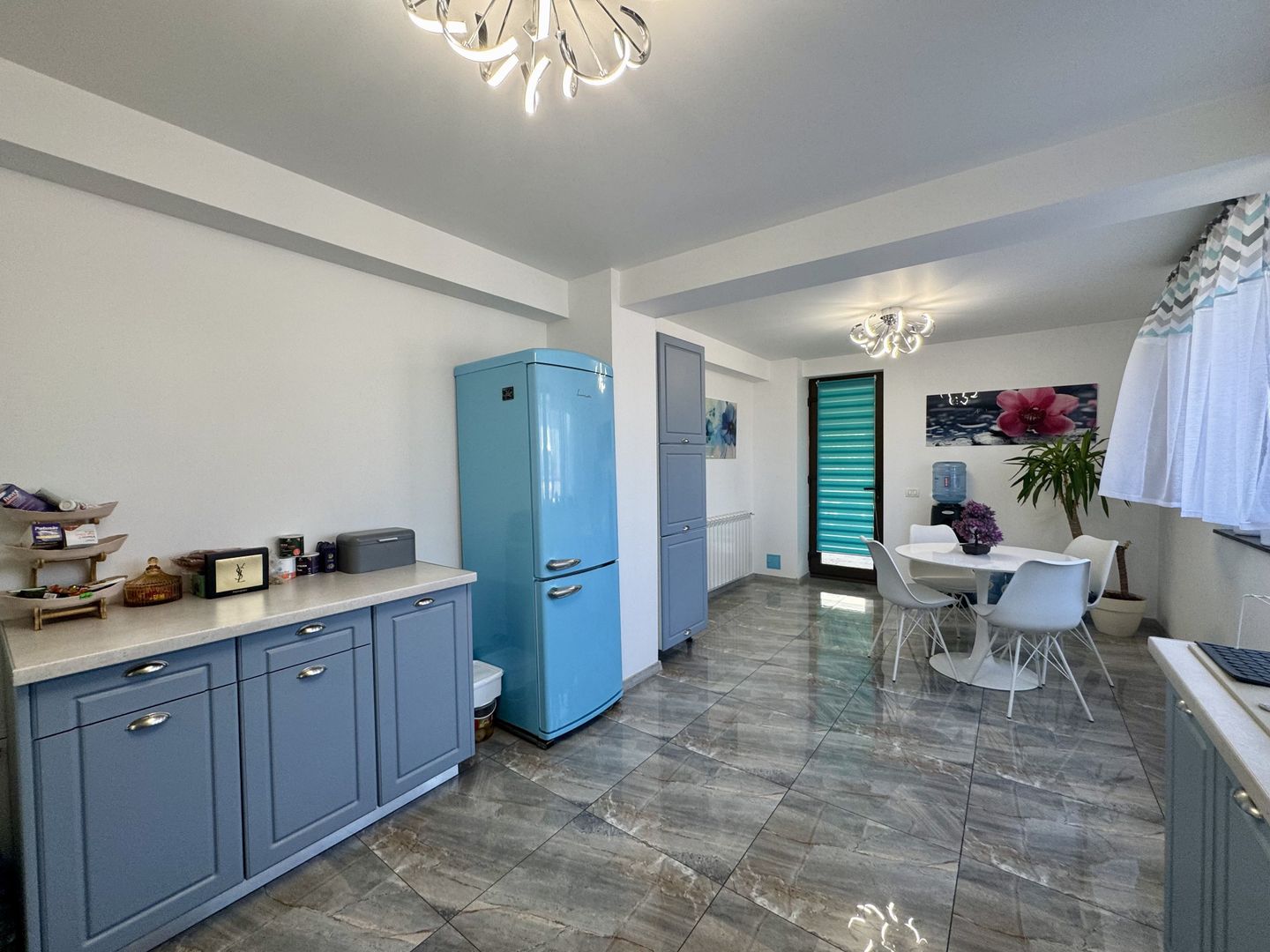 Berceni - VILĂ UNICAT, spațioasă, curte 1.000 mp, la 7 min metrou - Poză 9