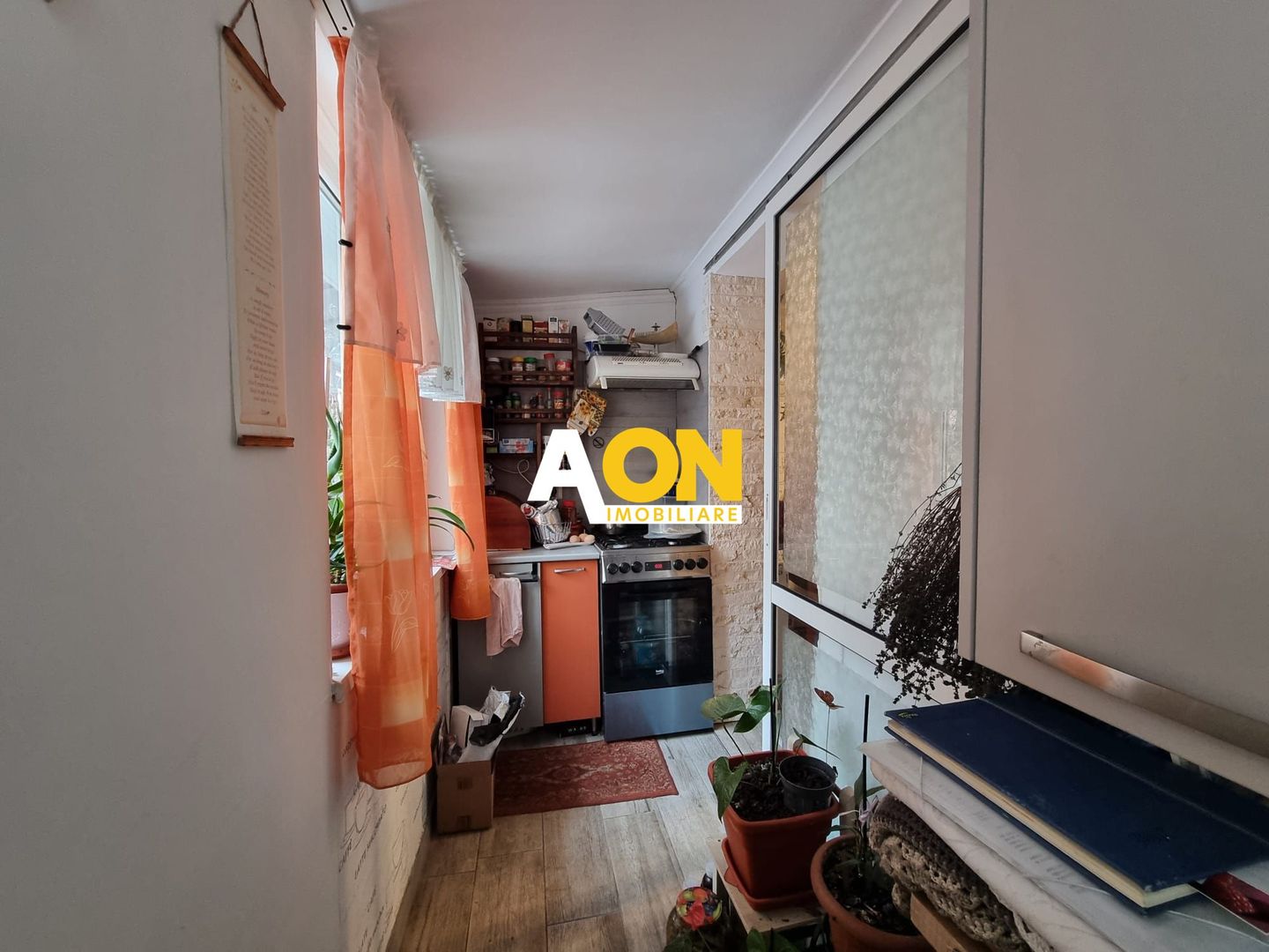 Apartament 2 camere, semidecomandat, parter inalt, Cetate - Poză 3