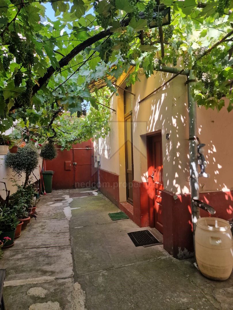 Vanzare casa 4 camere Brasov - central - Poză 3