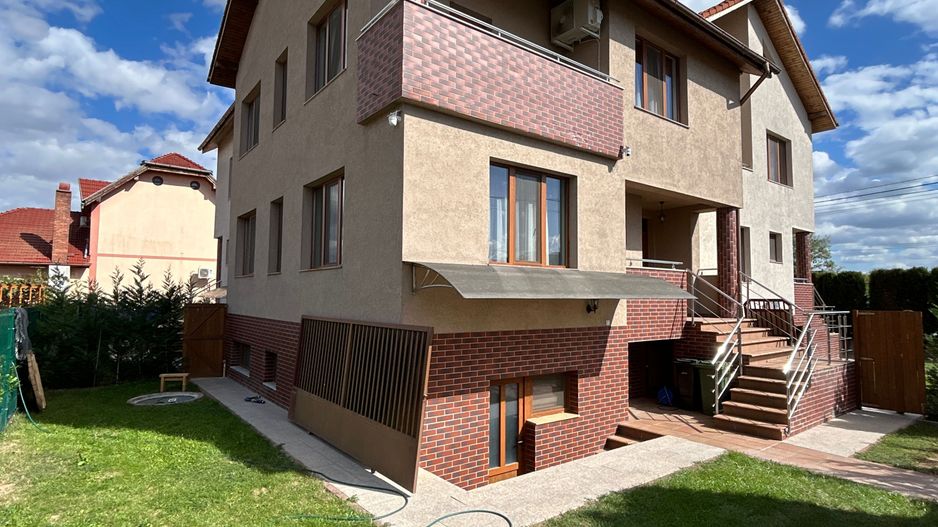 Vilă Sânmartin de Închiriat - Poză 1