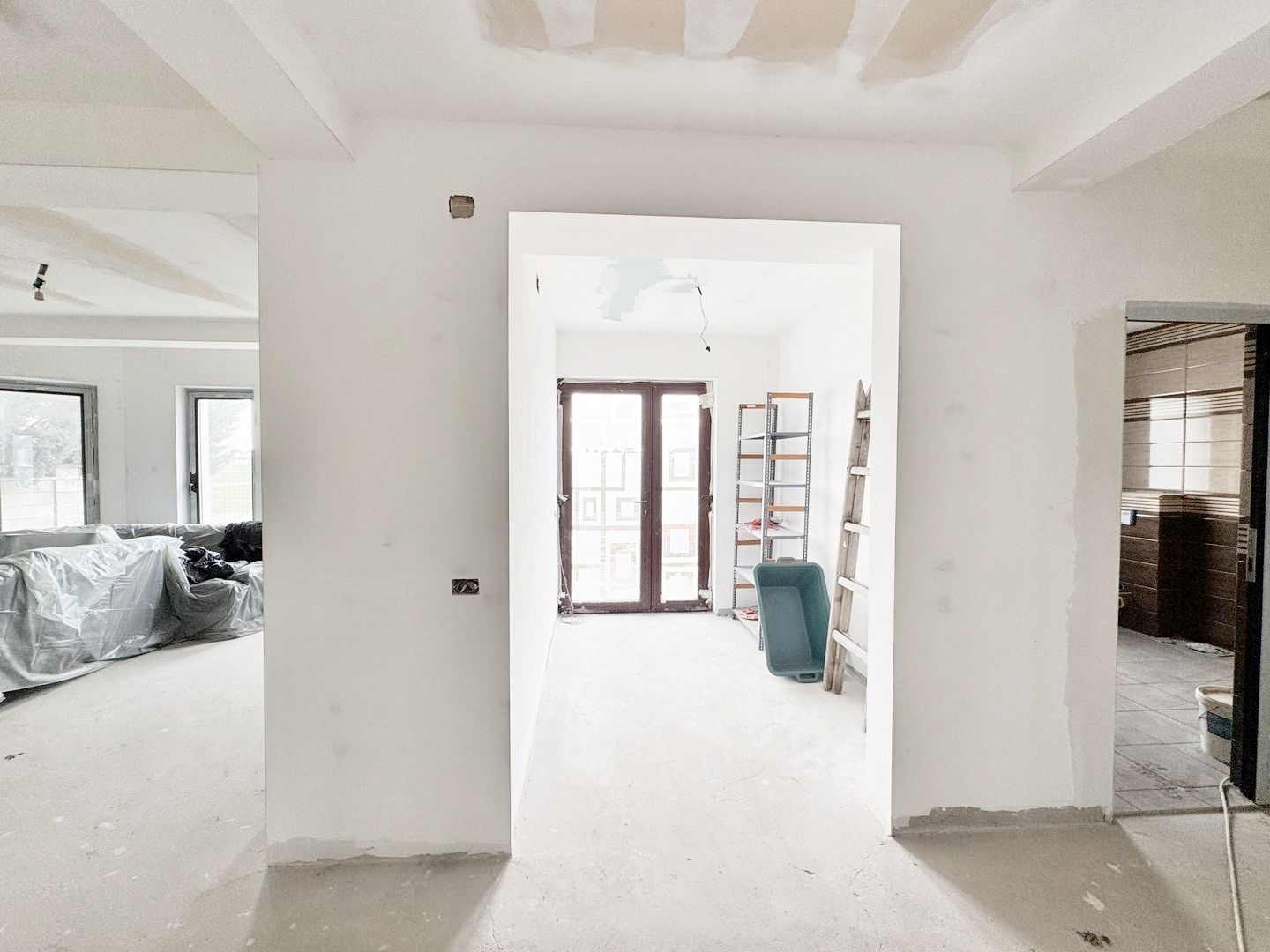 Vilă unică, gata să devină locuința ta de vis, în Livada. - Poză 3