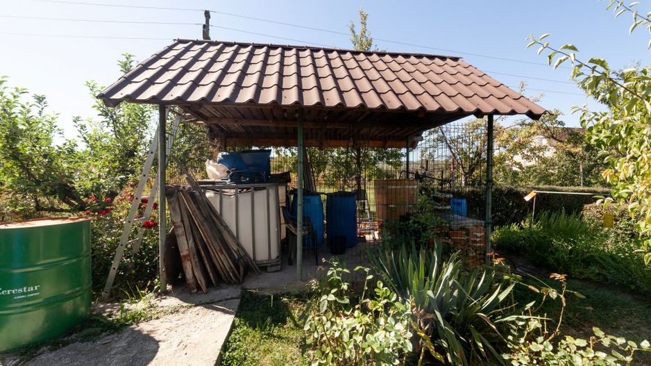 Casa visurilor cu 4000 mp livada roditoare si gradina Darmanesti-Arges - Poză 26