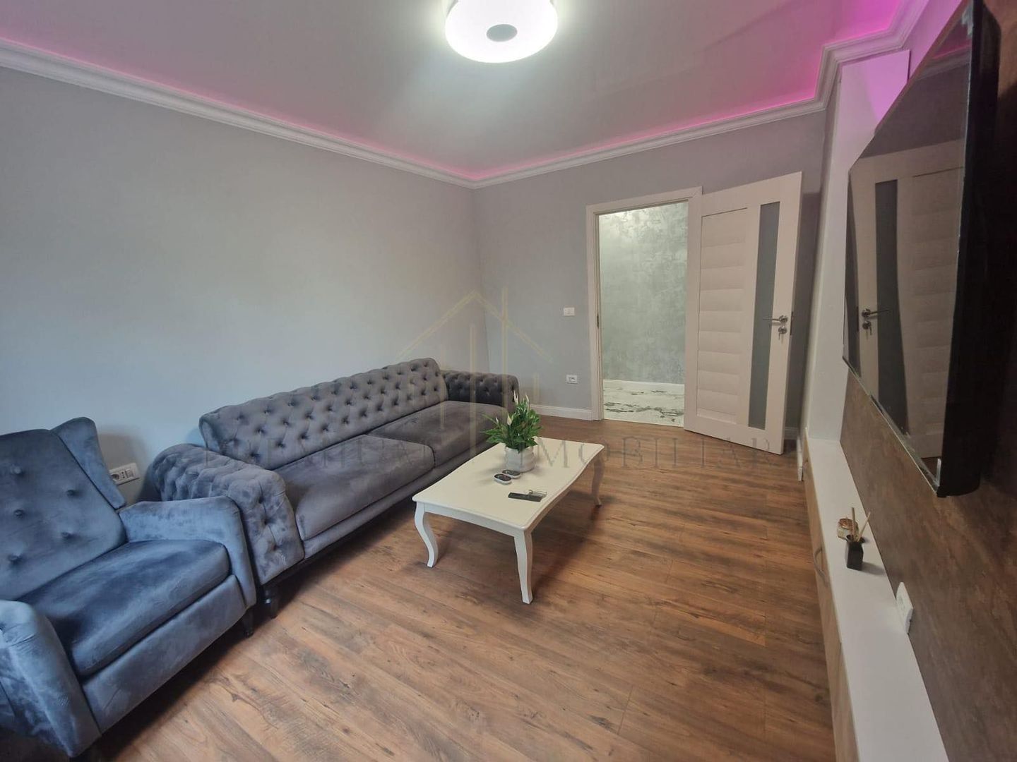 Apartament 2 camere de inchiriat,zona centrala Onesti - Poză 4