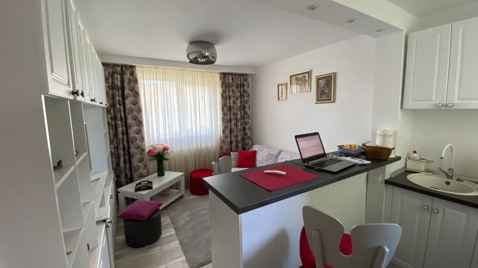 Apartament complet mobilat și utilat, cu acces imediat la metrou - Poză 1