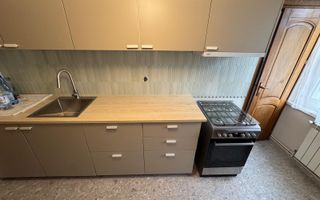 Apartament cu 3 camere, 85 mp, Zona Central - Poză 8