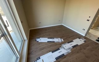 Gardina privata. Strada asfaltata. Pozitie excelenta. - Poză 8