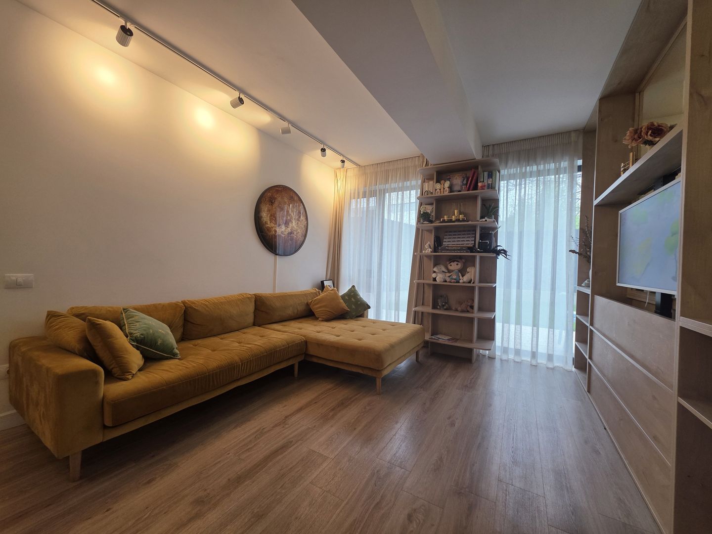 Apartament 4 camere, Iancu Nicolae utilat mobilat complet Investitie - Poză 1