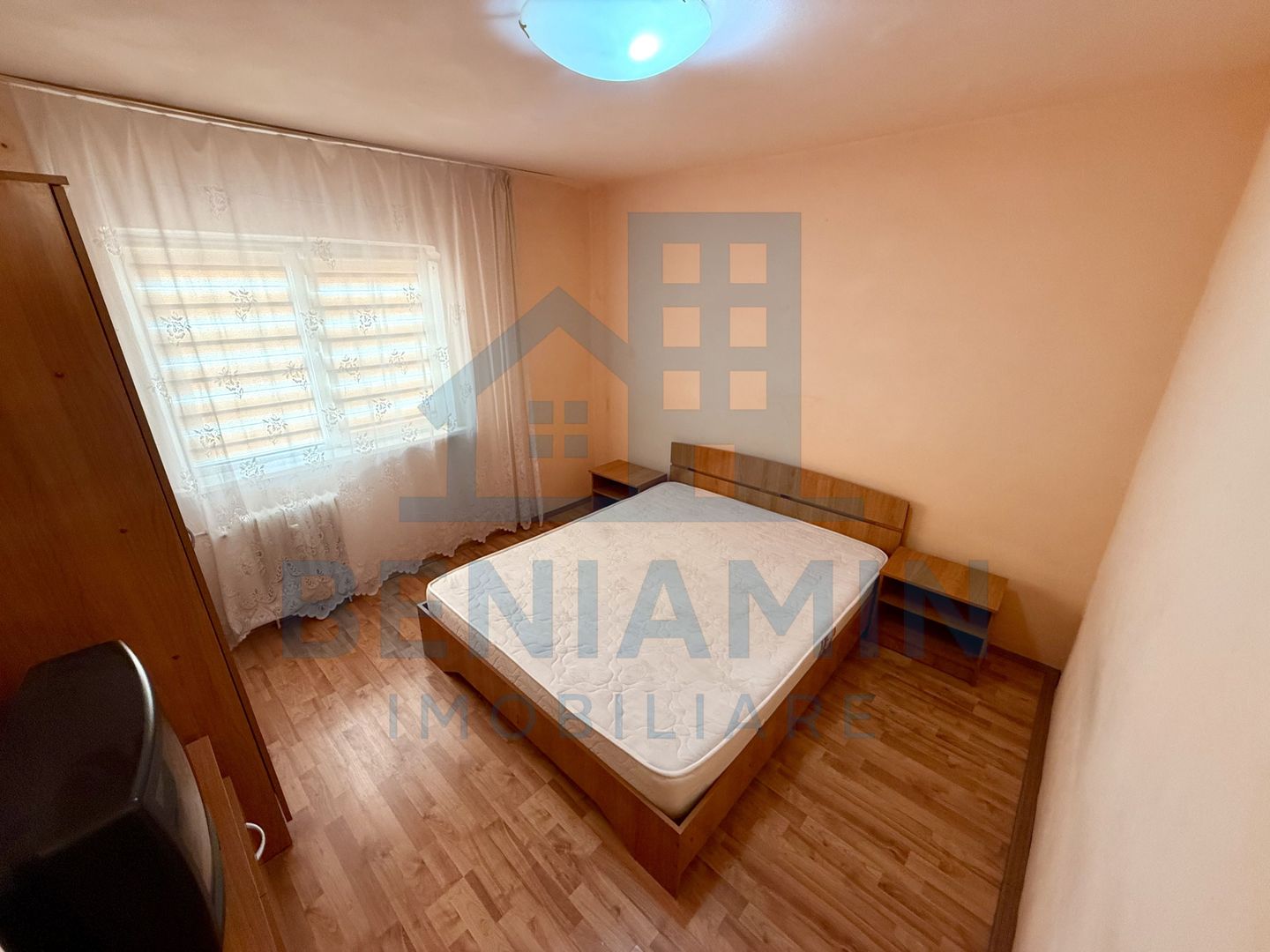 2 decomandate - etaj 3 - 1980 - Craiovita Noua - Fortuna. - Poză 3