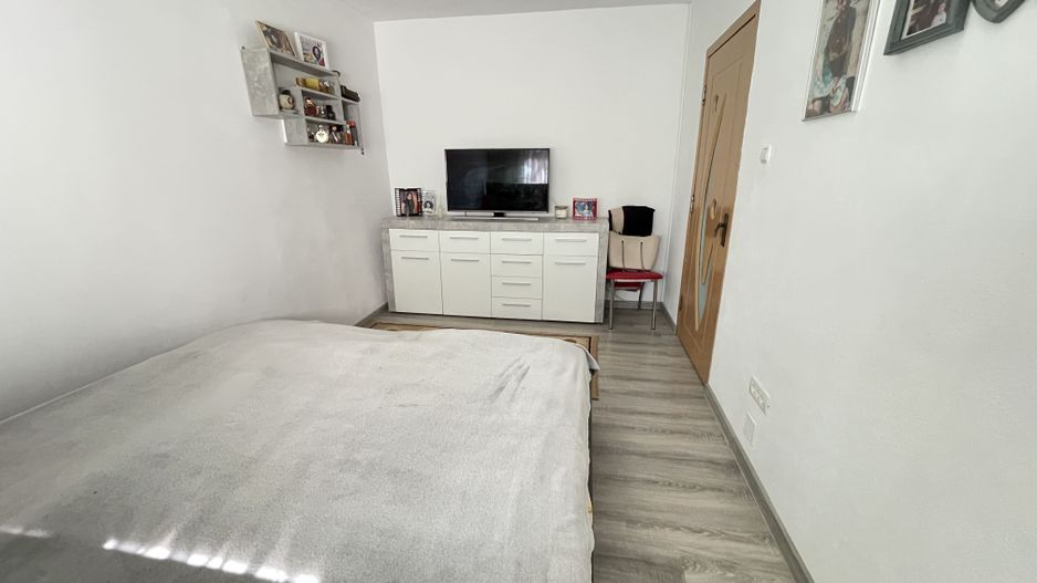 Apartament cu 2 camere parter -zona buna și linistita - Poză 14
