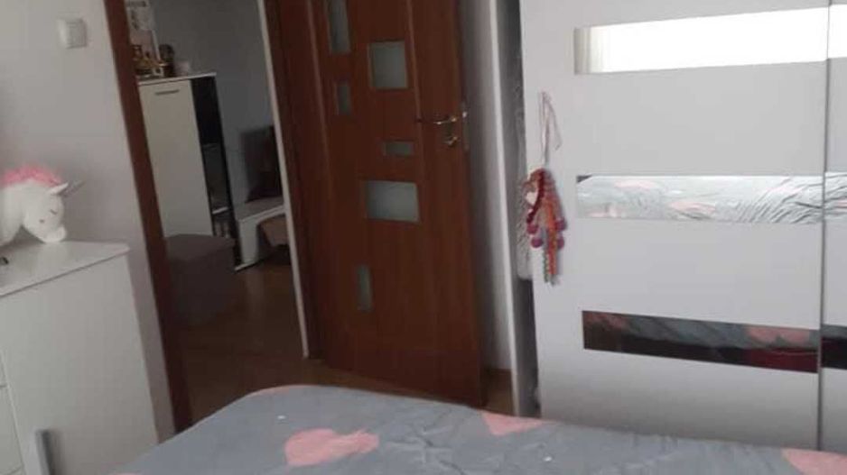 Vand apartament cu 2 camere etajul 3 - Poză 3