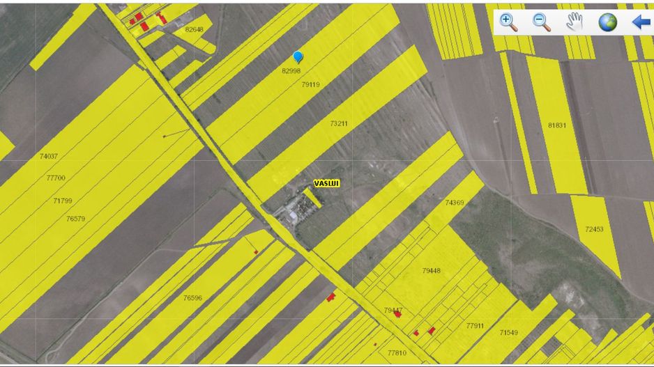 Teren 2500 mp intravilan + extravilan, zona Ciusmeaua Moldovencei. - Poză 2