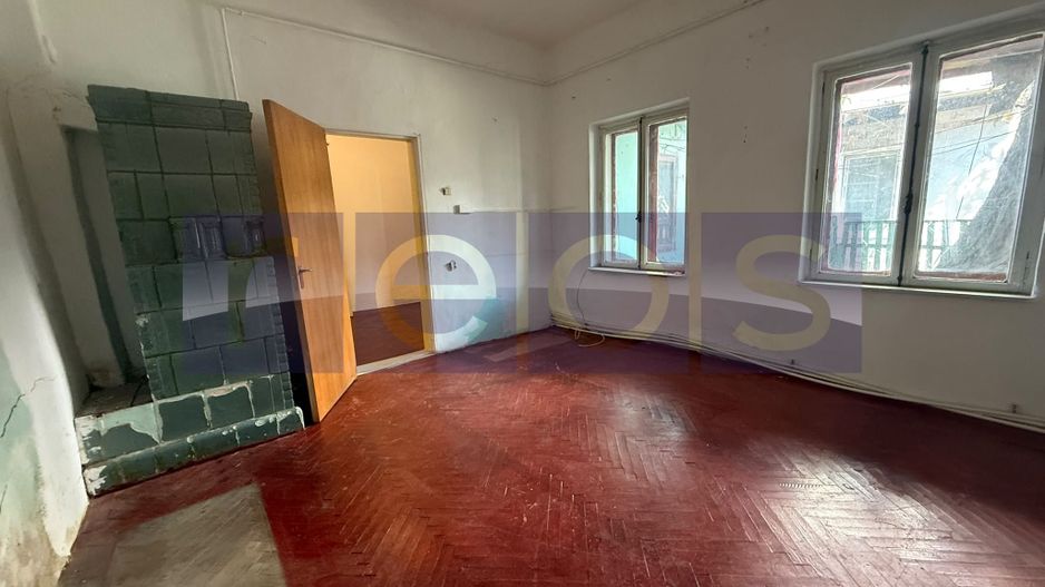 DE VANZARE CASA INTERBELICA  – 3 CAMERE - METROU STEFAN CEL MARE - Poză 1