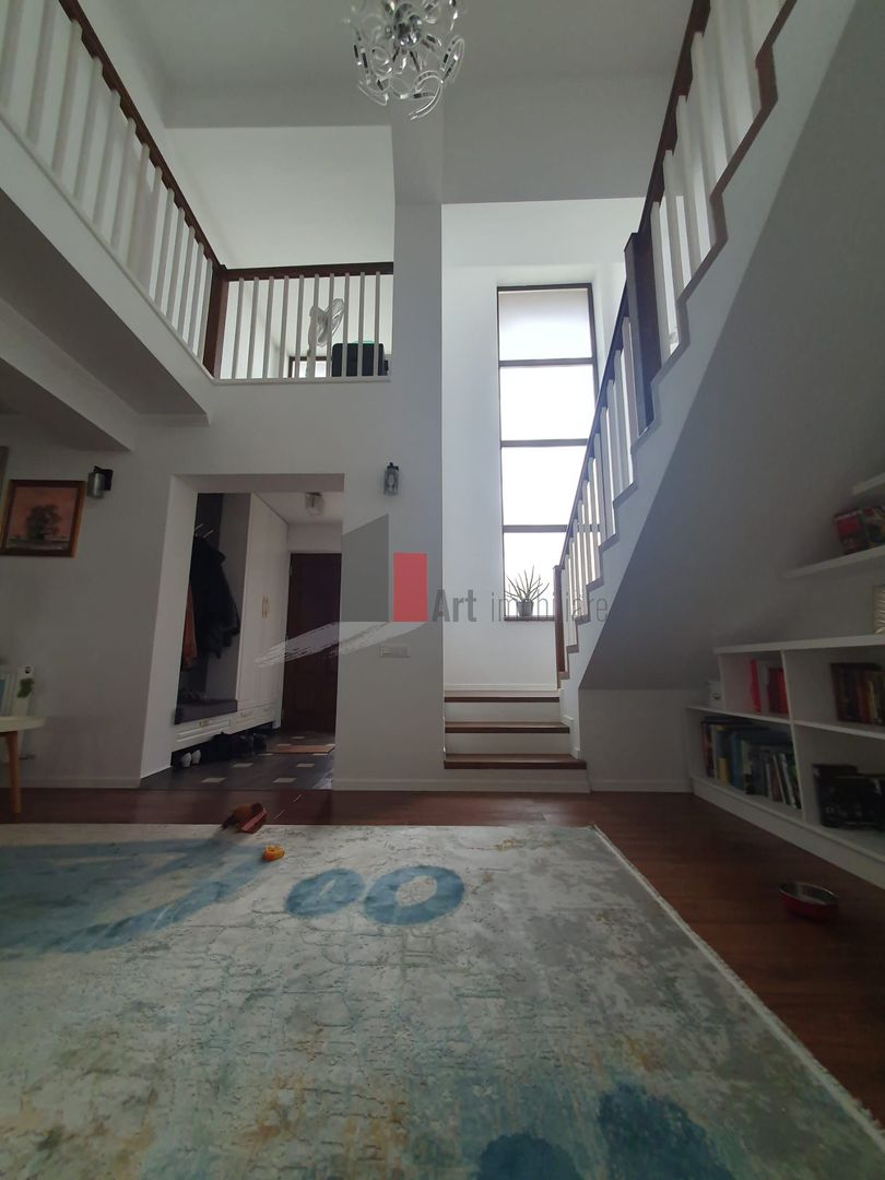 Vila superba Tunari cu piscina - Poză 10