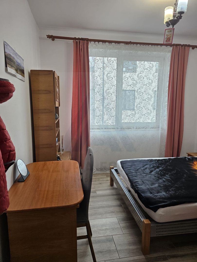 Apartament 3 camere 54 mp utili balcon si parcare privata Selimbar - Poză 6