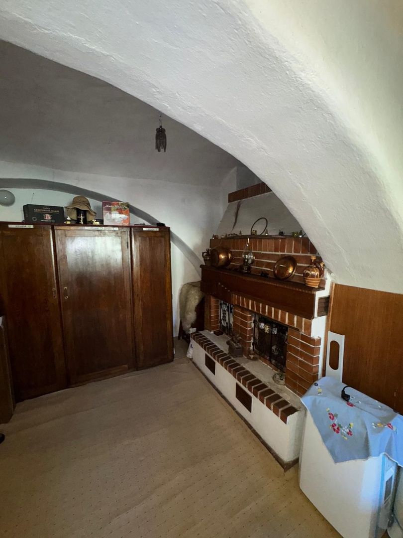 vand casa zona ALUNIS, 450 mp teren - Poză 2