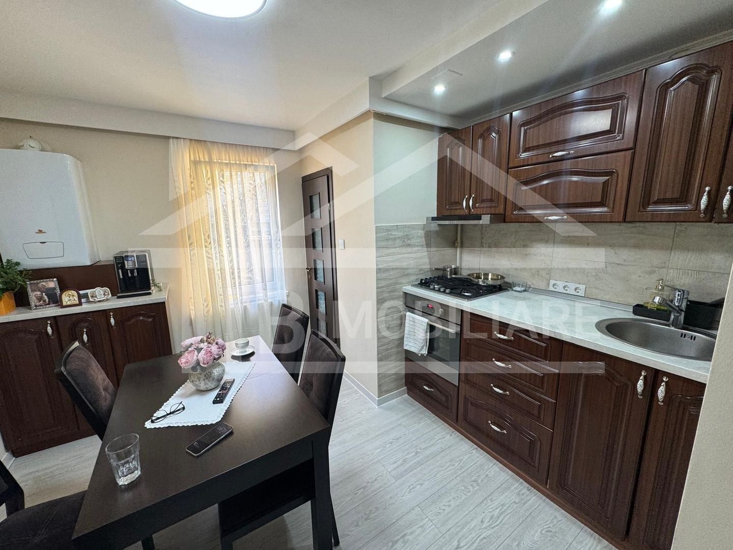 Apartament cu 3 camere,  modern, decomandat, 67mp, zona DImitrie Cantemir - Poză 9