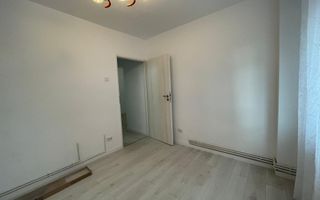 Apartament decomandat cu 2 camere, balcon, etaj 3, recent renovat, -Sibiu - Poză 6