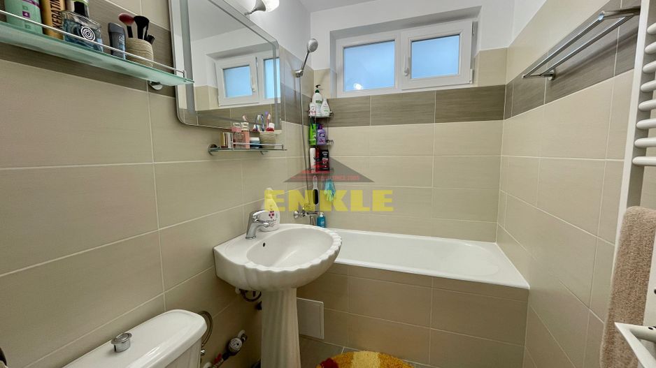 De vanzare apartament cu doua camere, zona Marchian - Poză 7
