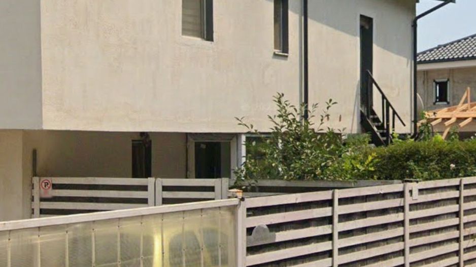 Vilă modernă cu 4 camere, lângă pădure, în Tunari - Poză 2