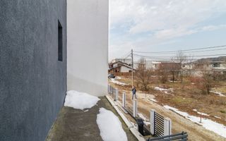 Casa Corbeanca ,curte generoasa, terasa si loc de parcare - Poză 5