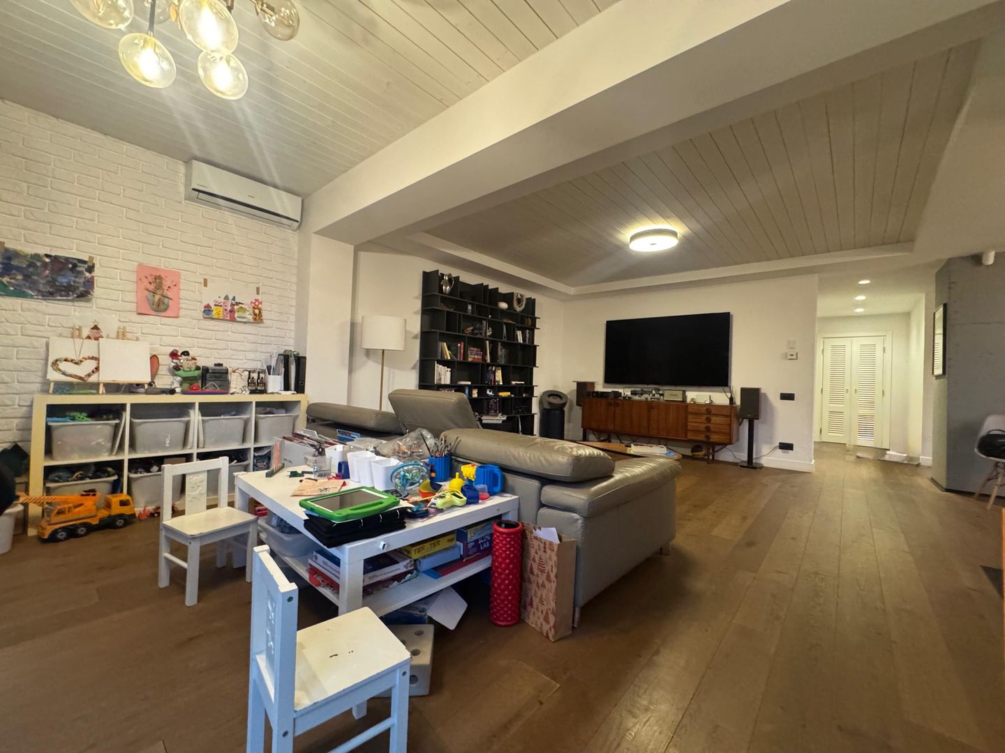 4 camere P+1E || 2 locuri de parcare || CLASS PIPERA - Poză 3