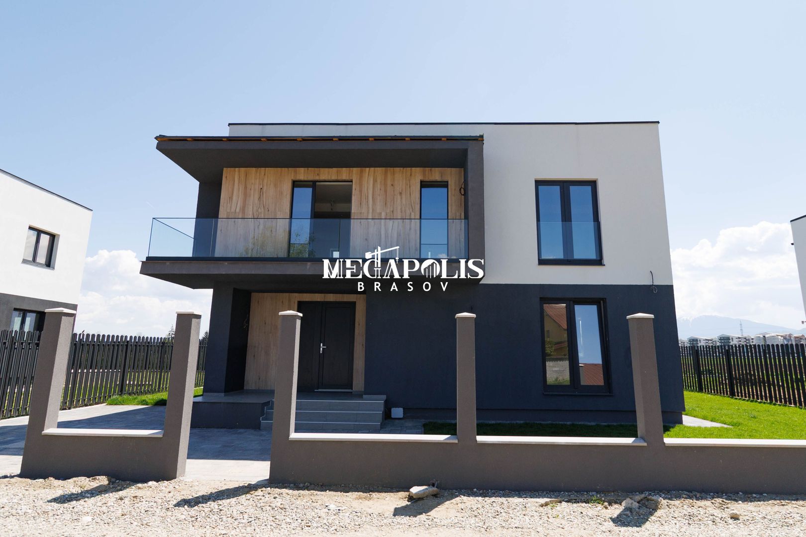 Casa Stil Mediteranean/ Intrare in Sanpetru - Poză 2