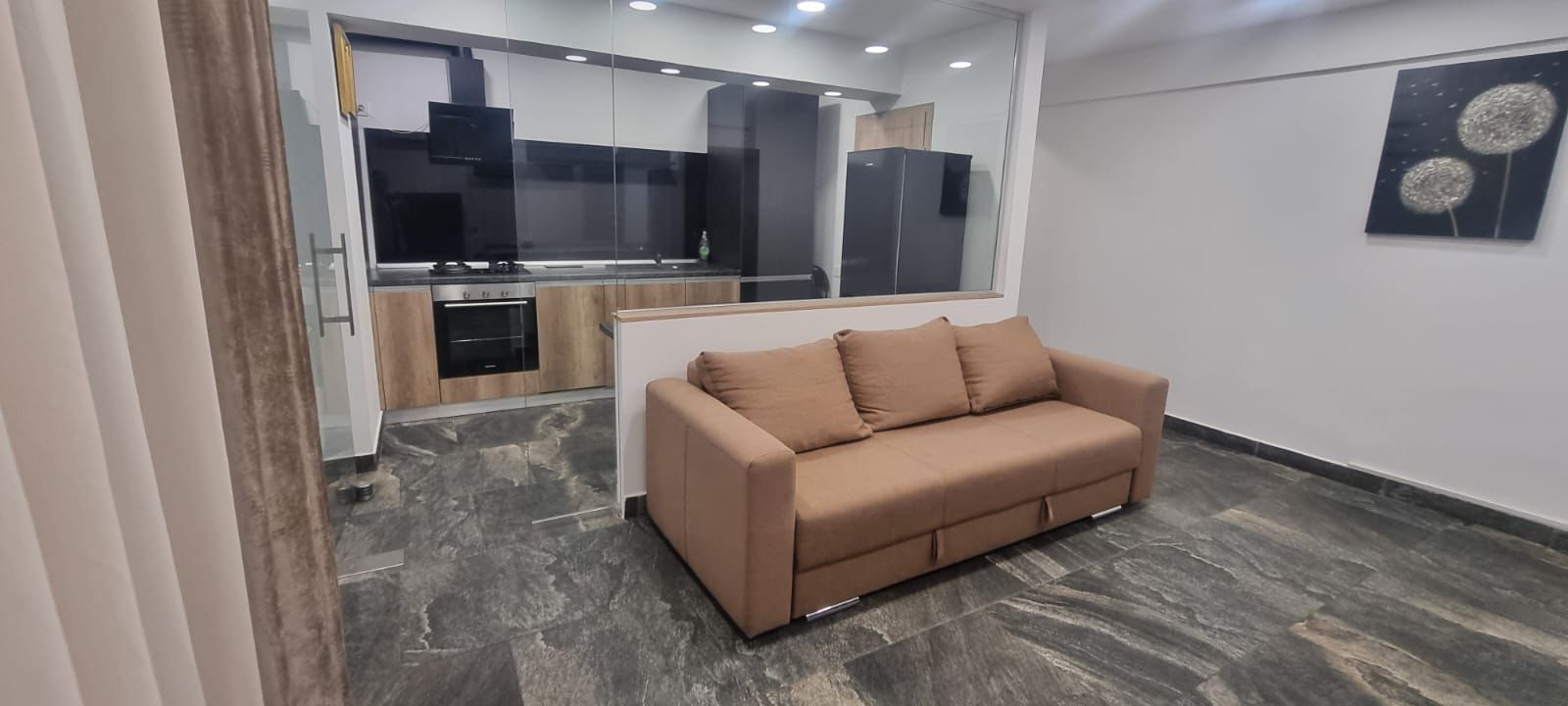 AP. 2 CAMERE NICOLAE GRIGORESCU, PARCARE, CURTE 30 MP, BLOC NOU - Poză 2