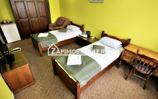 Pensiune aproape de centru,10 camere,13 băi,1 restaurant - Poză 4