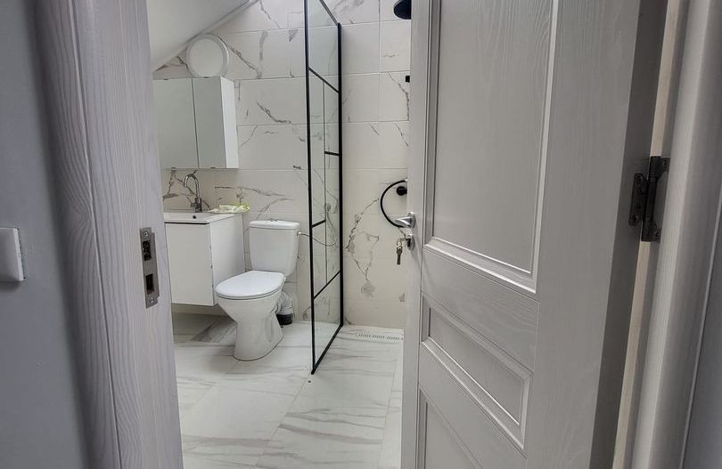 Casa Mogosoaia, constructie noua, 3 bai, zona in dezvoltare, vecini civilizati - Poză 17