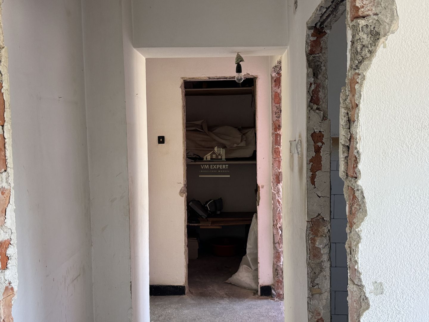 APARTAMENT 3 CAMERE ETAJ 3 CAMPULUNG - Poză 11