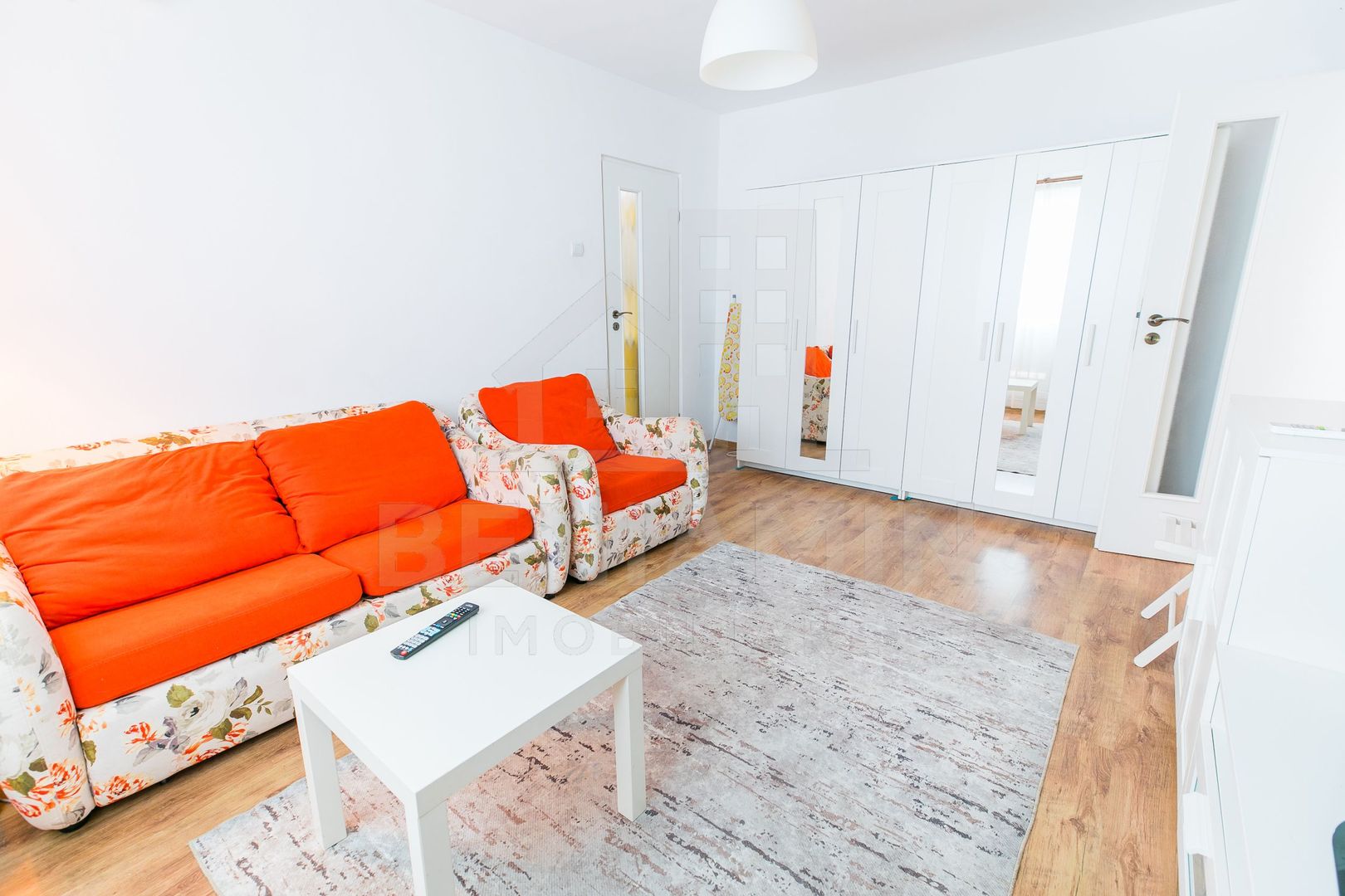 3Camere-Modern-Mobilat-Utilat-52mp-Aer Conditionat-Craiovita-Orizont - Poză 2