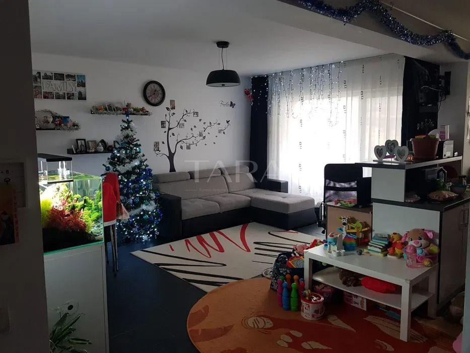 Apartament cu 2 camere in Floresti, zona Terra - Poză 1