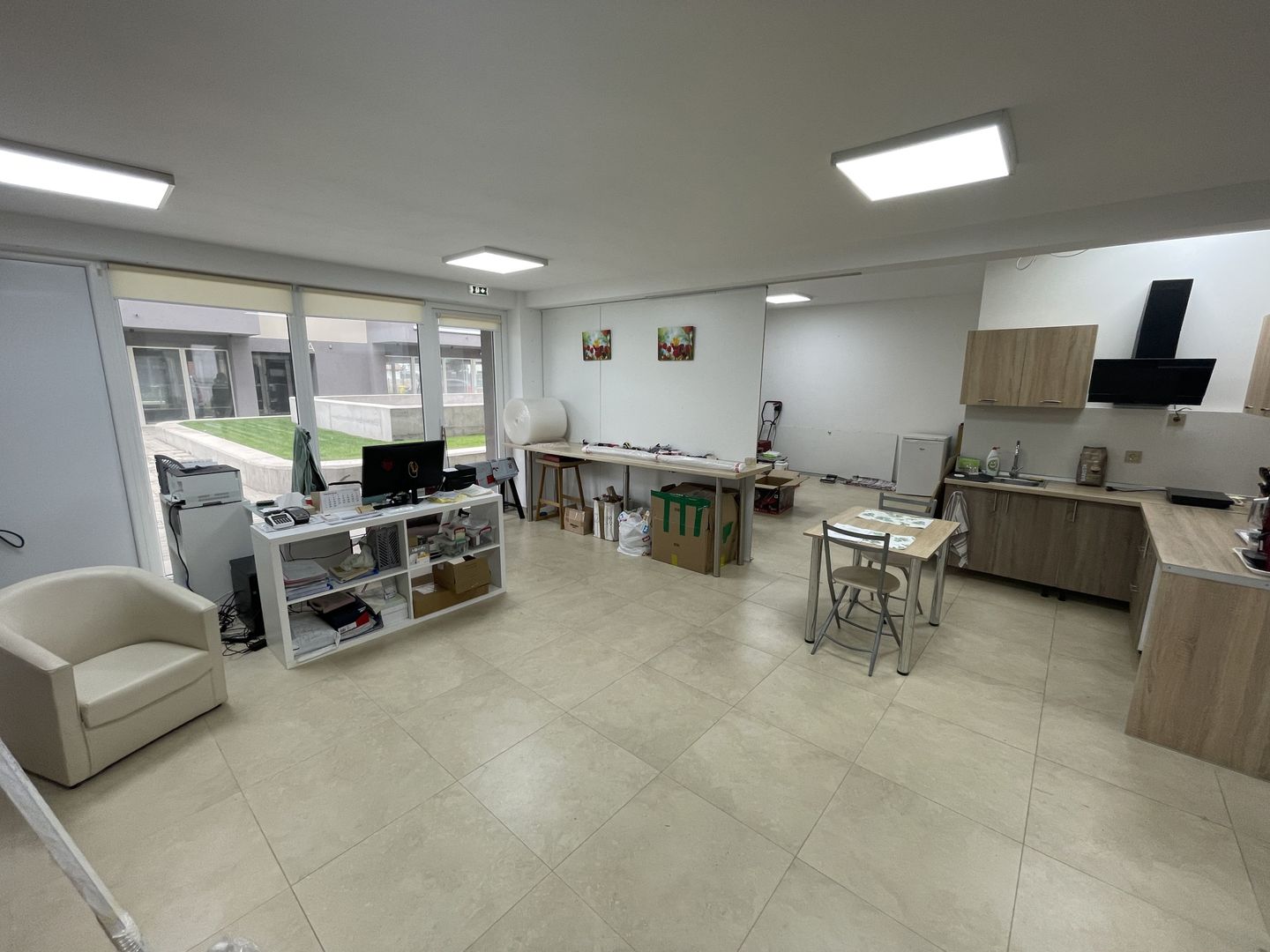 Spatiu Comercial / Birouri | Finisat | Loc de parcare inclus | Str. Marginii - Poză 2