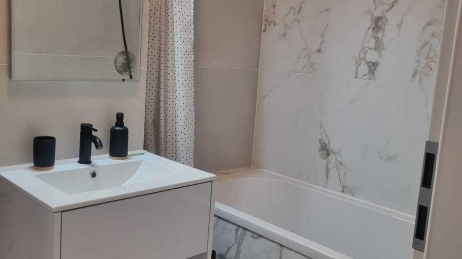 AP. 2 CAMERE SUN ROYAL VIEW, LOC PARCARE, BLOC NOU, METROU 8 MINUTE - Poză 4