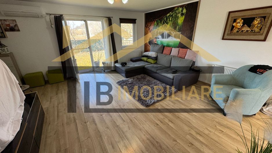 Casa cu 3 camere, 100mp, Zona Sangeorgiu de Mures - Poză 1