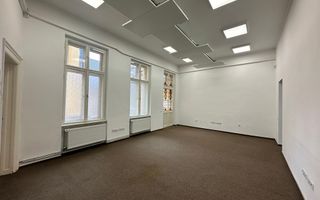 Spatiu de birouri 45mp Ultracentral! Cladire istorica! Renovat complet - Poză 1