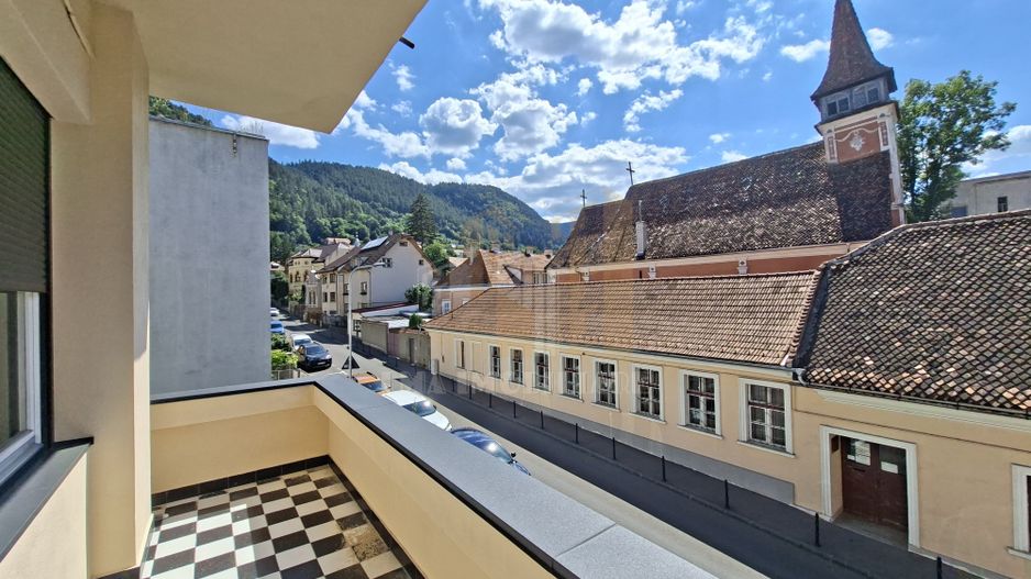 Apartament 3 camere Poarta Schei Brasov - Poză 1