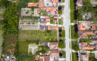 Teren intravilan in comuna Cermei - Poză 6