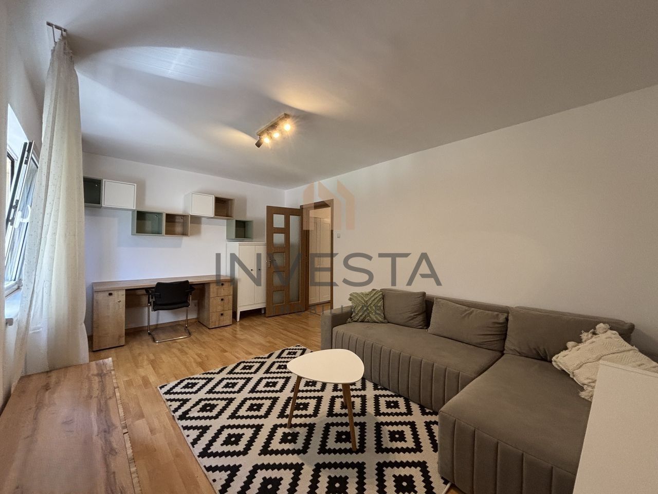 Apartament cu 2 camere decomandate, Etaj Intermediar, zona Zorilor - Poză 2