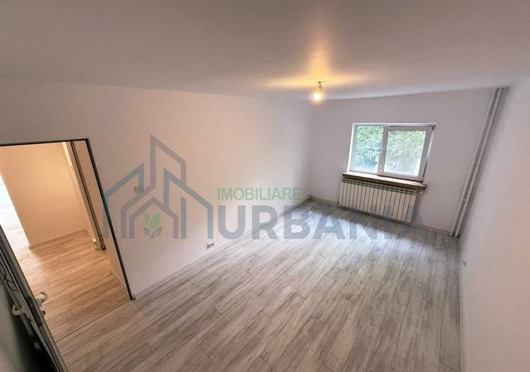 Apartament 3 camere, parter, renovat recent, cartier Nicolina, Iași - Poză 2