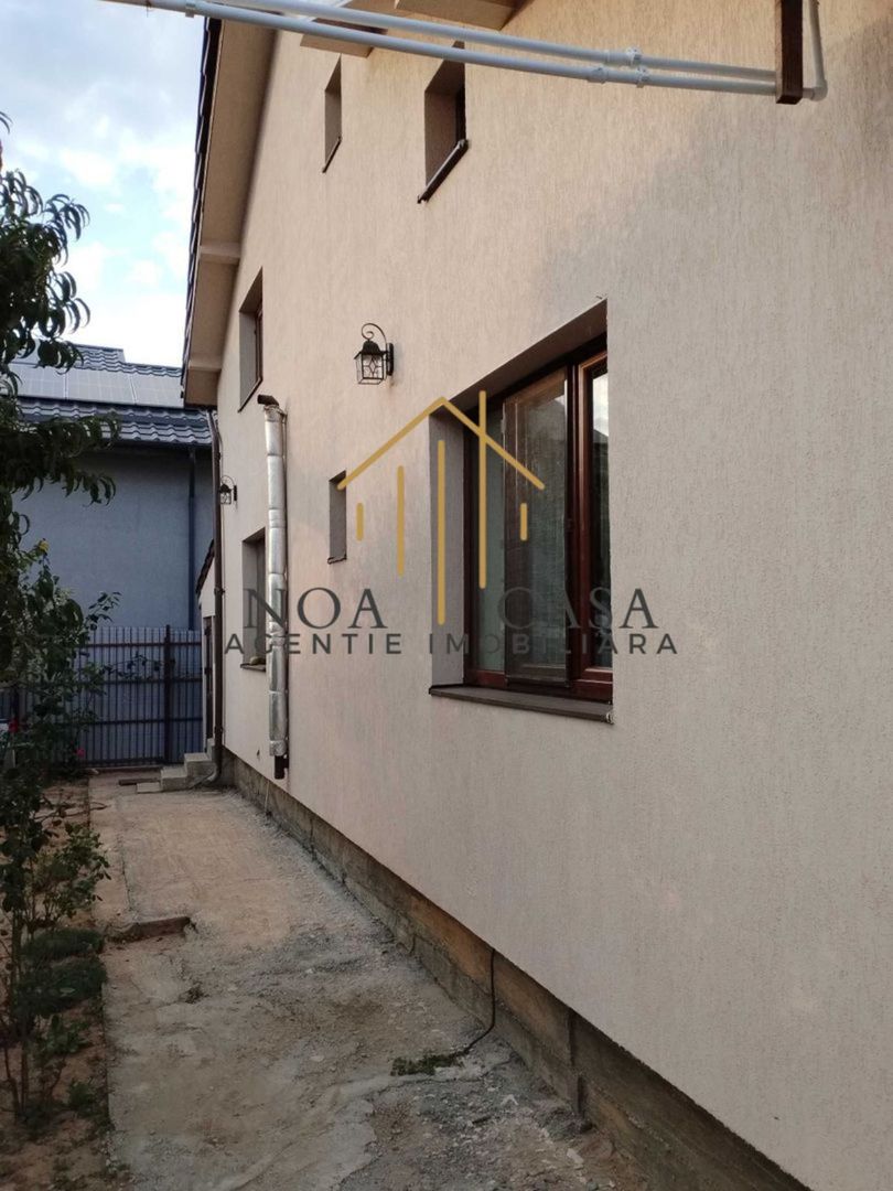 Casă / Vilă cu 5 camere de vânzare în Preajba - Poză 3