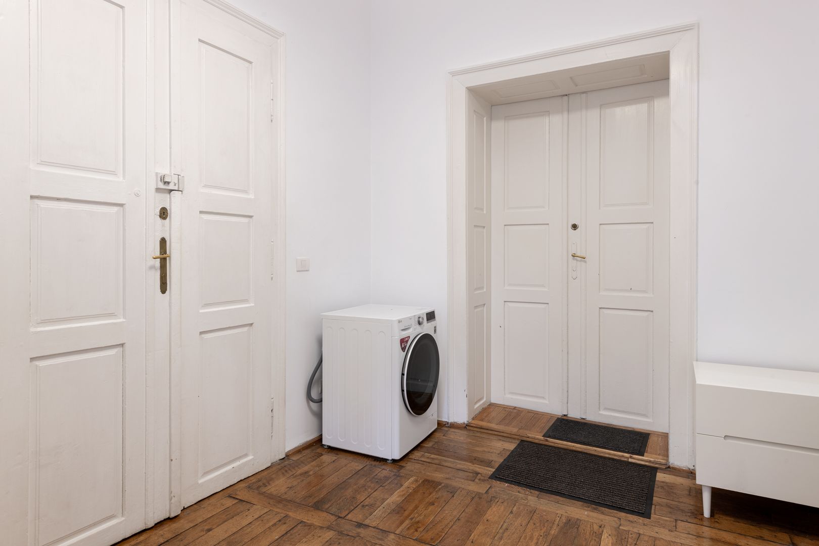 Apartament-galerie la kilometrul zero | 2 camere + mezanin, 2 băi - Poză 18