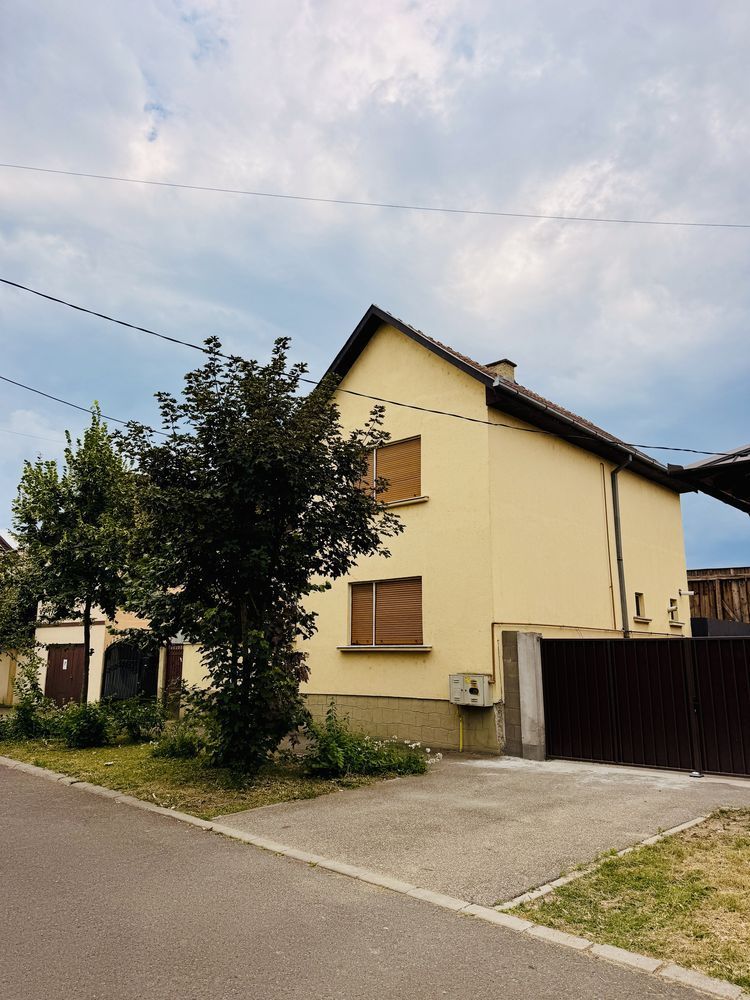 Casă cu etaj P+1 , total mp construiti: 122,renovata si gata de mutare,Str.Drăganilor Mun.Satu Mare - Poză 1