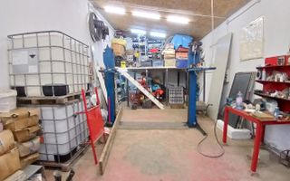 Hală, atelier și locuință, curte cu 900mp teren în Corod - Poză 3