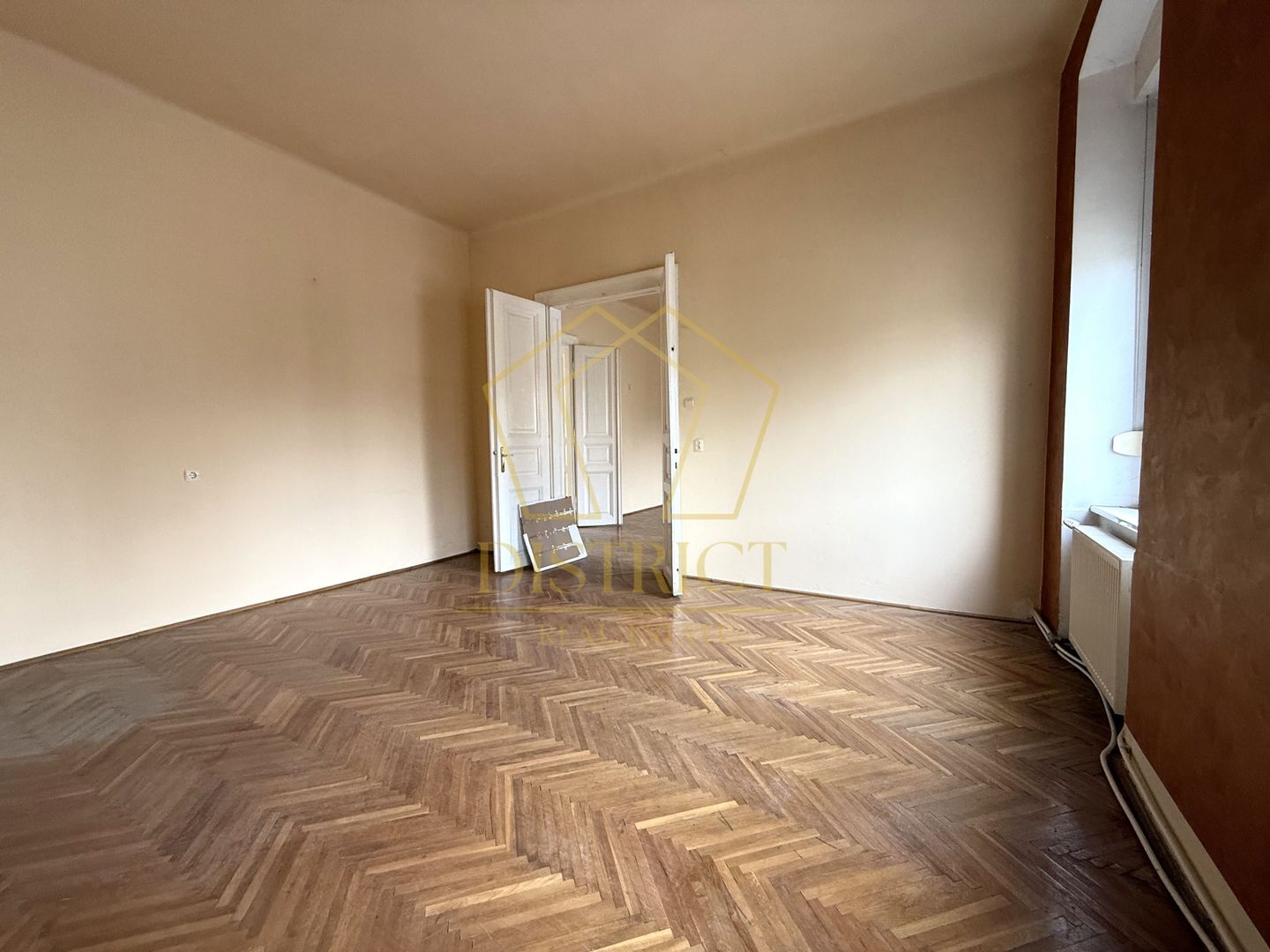 Spatiu pentru birouri, curte interioara si VAD | Balcescu - Poză 3